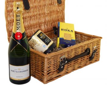 Moët Brut Impérial NV Wicker Hamper