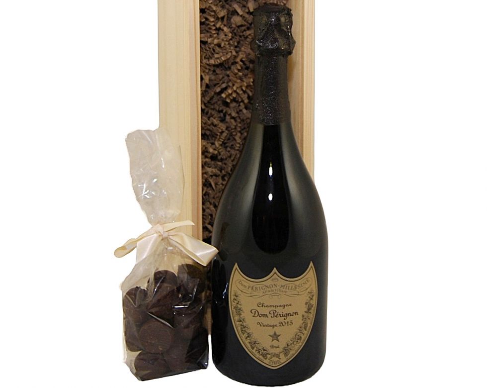 Dom Pérignon Vintage 2015 & Truffles Wood Box