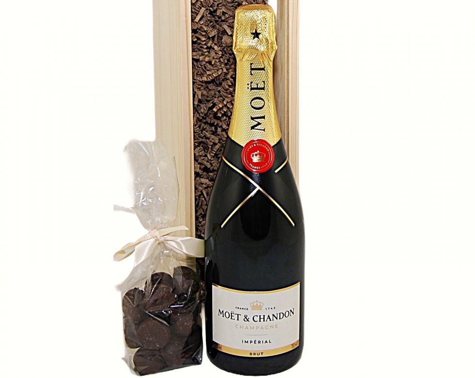Moët Brut Impérial NV & Truffles Wood Box